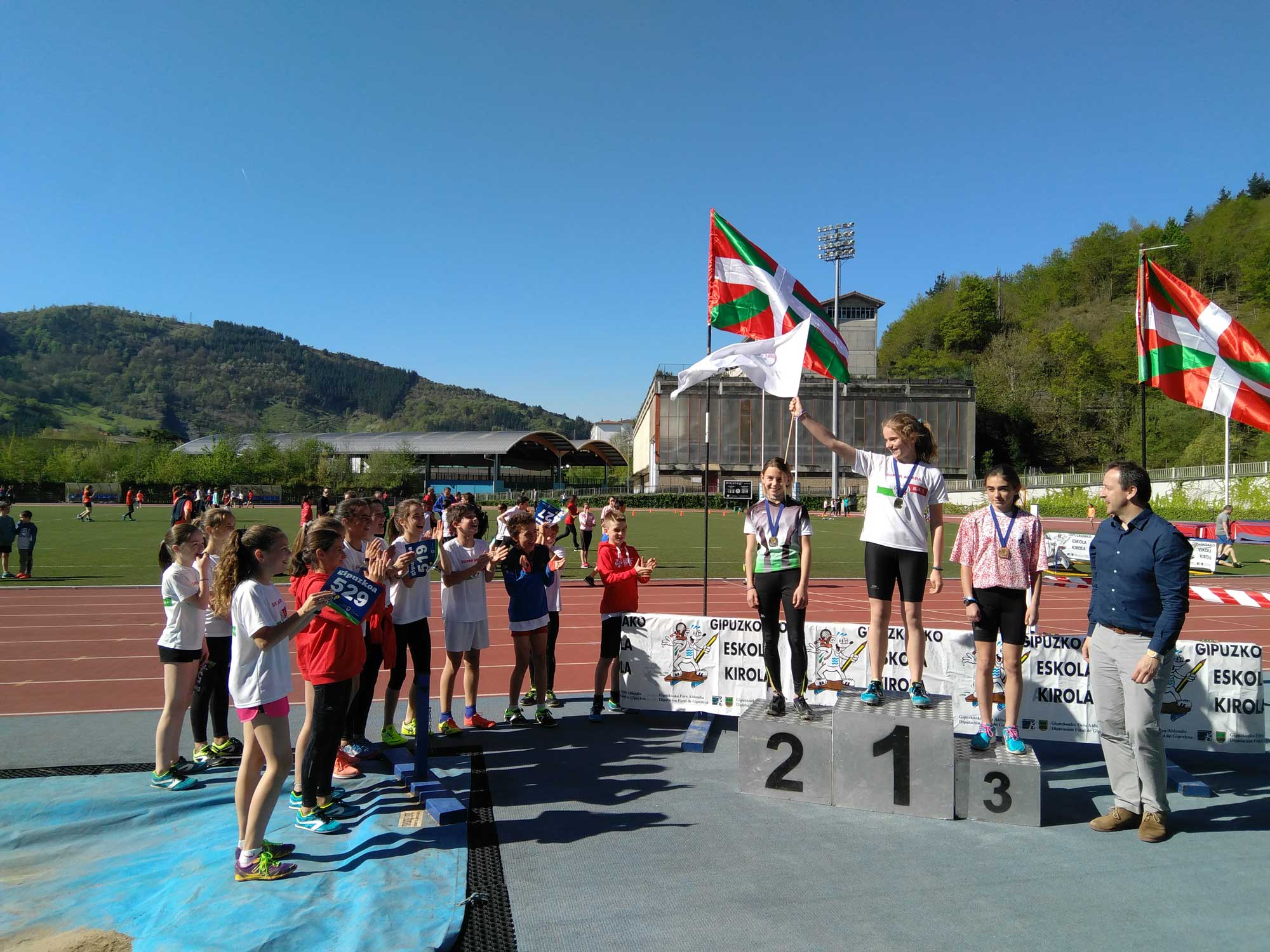 Irati-primera-arrasate-gipuzkoa-web