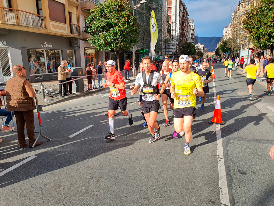 media corredores