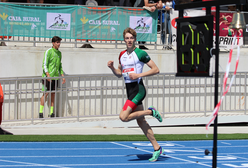 joaquin alonso super amara bat minima mundial sub20